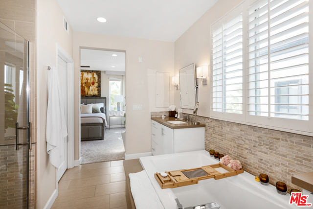 3 Bed Home for Sale in Playa Vista, California