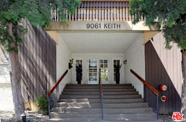 1 Bed Home for Sale in West Hollywood, California