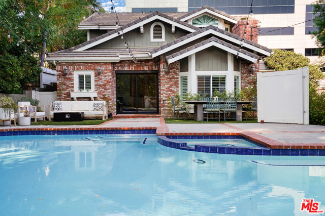 4 Bed Home for Sale in Encino, California