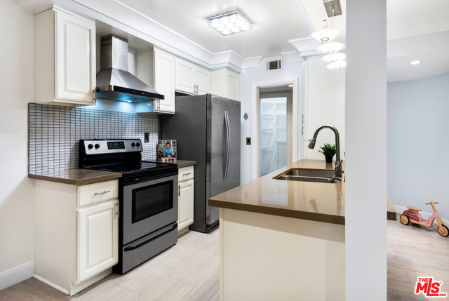 3 Bed Home for Sale in Los Angeles, California