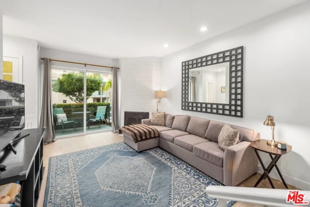 2 Bed Home for Sale in Playa del Rey, California