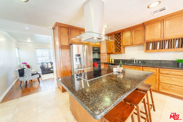Kitchen with Island