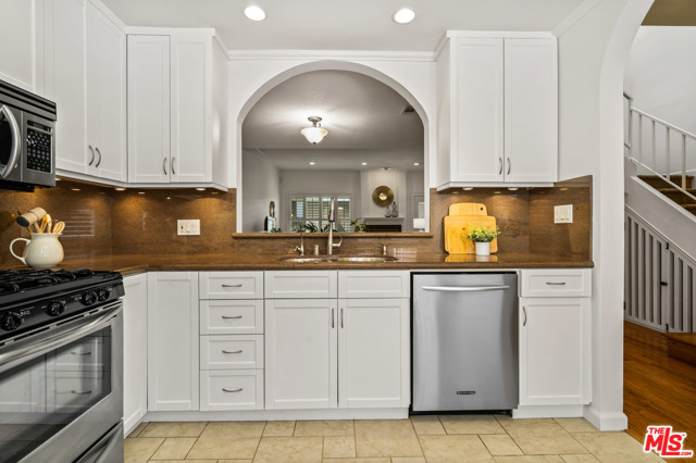 2 Bed Home for Sale in Studio City, California