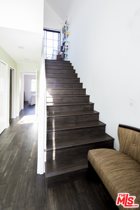 2 Bed Home for Sale in Studio City, California