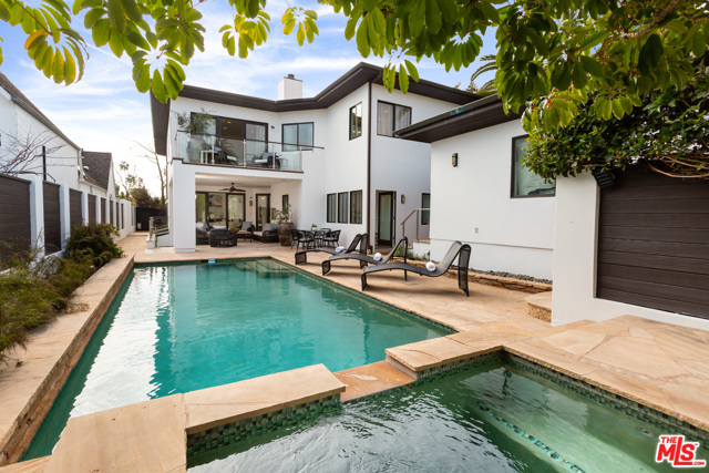 6 Bed Home for Sale in Santa Monica, California