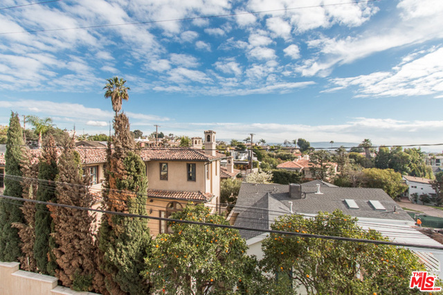 644 MANHATTAN BEACH BLVD, Manhattan Beach, California 90266, 2 Bedrooms Bedrooms, ,1 BathroomBathrooms,Residential,Sold,MANHATTAN BEACH BLVD,18313932