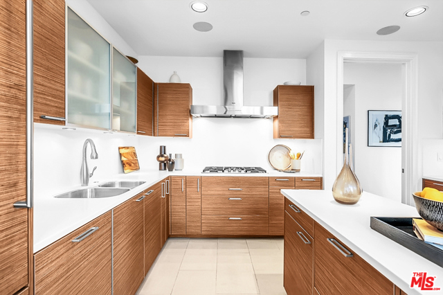 2 Bed Home for Sale in Los Angeles, California