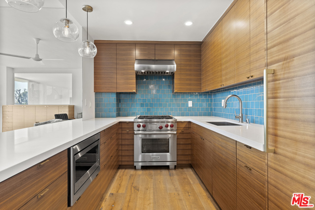 1 Bed Home for Sale in Pacific Palisades, California