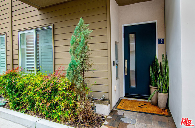3 Bed Home for Sale in Los Angeles, California