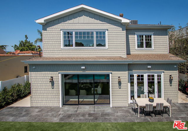 5 Bed Home for Sale in Los Angeles, California