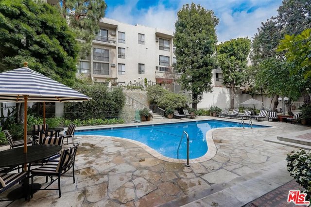 1 Bed Home for Sale in Los Angeles, California