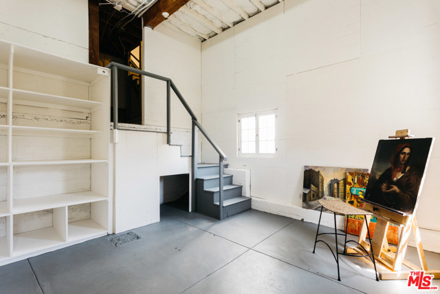 4 Bed Home for Sale in Los Angeles, California