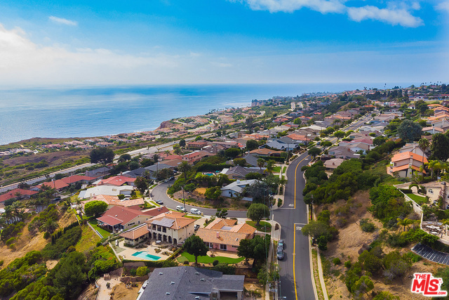 30945 RUE VALOIS, Rancho Palos Verdes, California 90275, 4 Bedrooms Bedrooms, ,3 BathroomsBathrooms,Residential,Sold,RUE VALOIS,20539622