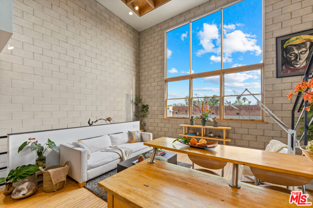 2 Bed Home for Sale in Los Angeles, California