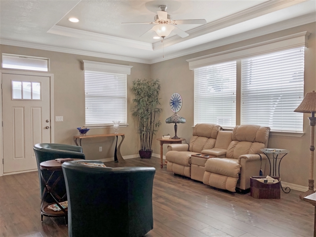 7102 Santa Barbara St