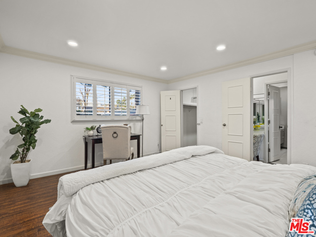 1 Bed Home for Sale in Los Angeles, California