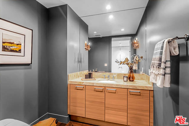 2 Bed Home for Sale in Los Angeles, California