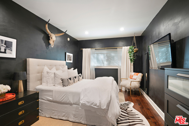 1 Bed Home for Sale in Los Angeles, California