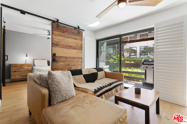 1 Bed Home for Sale in Playa del Rey, California
