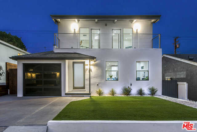 2704 OAK Avenue, Manhattan Beach, California 90266, 3 Bedrooms Bedrooms, ,3 BathroomsBathrooms,Residential,Sold,OAK,19530056