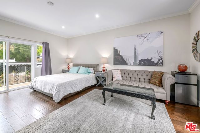 4 Bed Home for Sale in Sherman Oaks, California