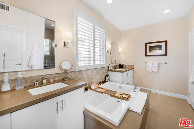 3 Bed Home for Sale in Playa Vista, California