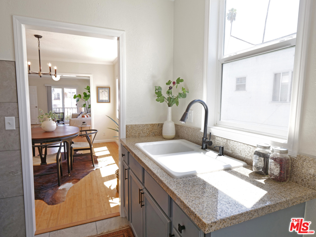 1 Bed Home for Sale in Los Angeles, California
