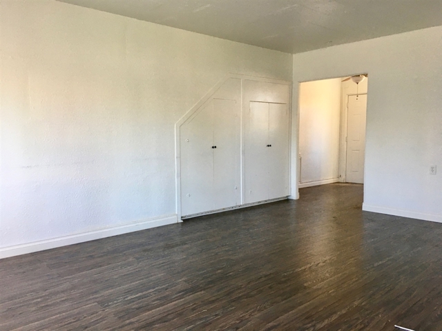 286 Ash Ave