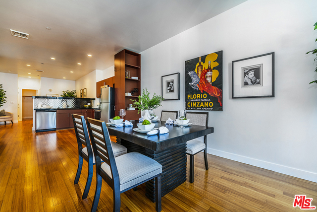 1 Bed Home for Sale in Los Angeles, California