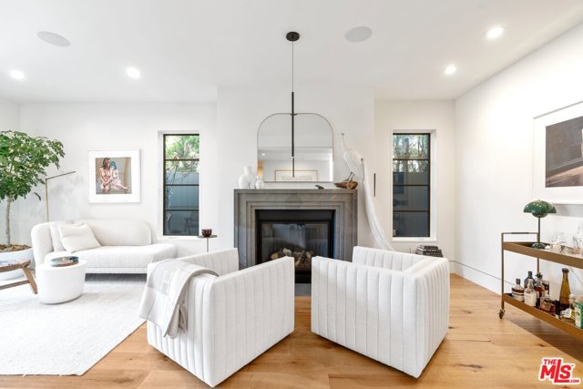 5 Bed Home for Sale in Los Angeles, California