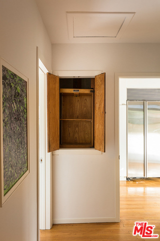 2 Bed Home for Sale in Los Angeles, California
