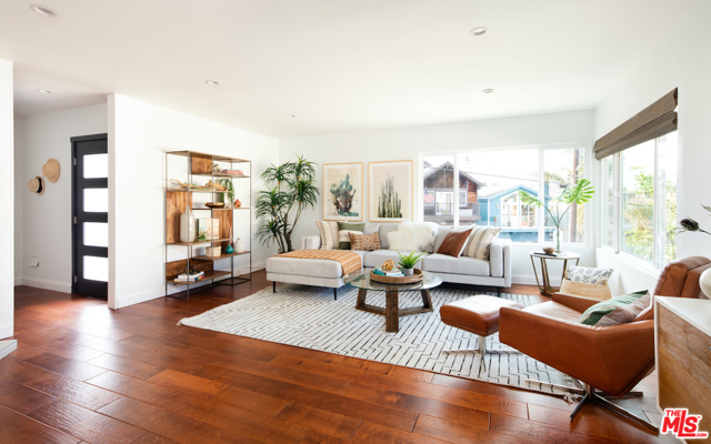 1700 Ford Avenue, Redondo Beach, California 90278, 3 Bedrooms Bedrooms, ,2 BathroomsBathrooms,Residential,Sold,Ford,20670332