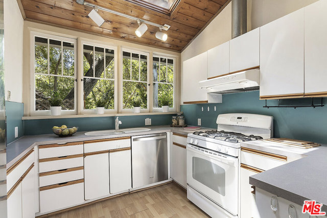 3 Bed Home for Sale in Topanga, California