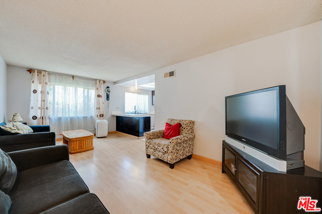 3 Bed Home for Sale in North Hollywood, California