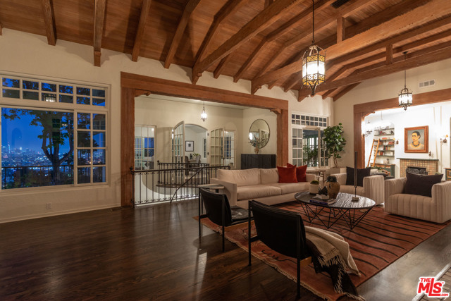 4 Bed Home for Sale in Los Angeles, California