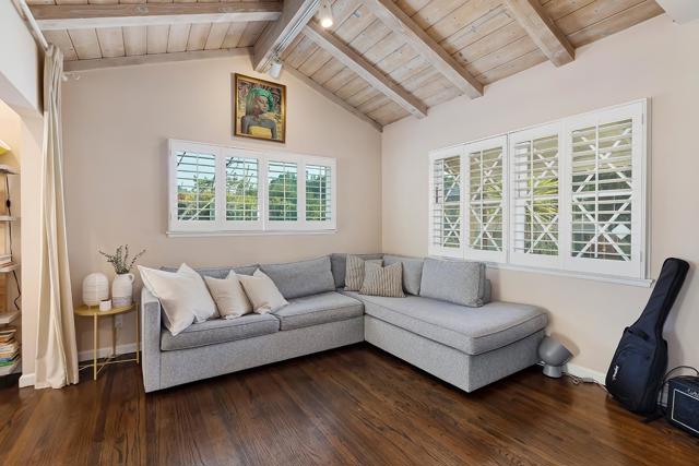 2 Bed Home for Sale in Studio City, California