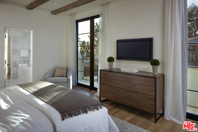5 Bed Home for Sale in Pacific Palisades, California