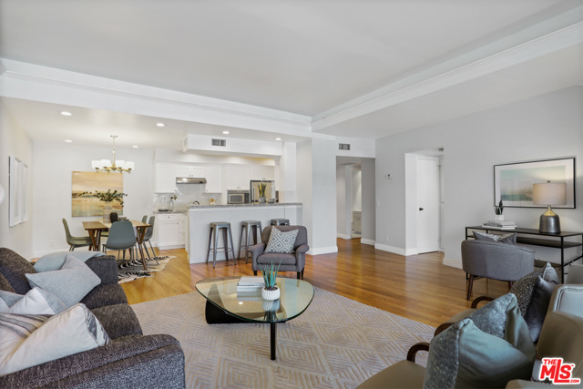 1 Bed Home for Sale in Los Angeles, California