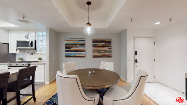 2 Bed Home for Sale in Sherman Oaks, California