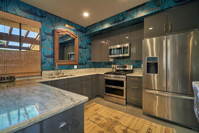 1382 E Andreas Road, Palm Springs, CA 92262