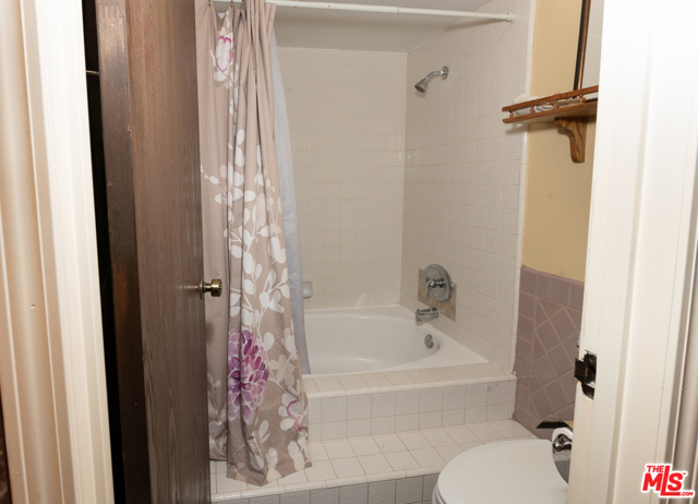 2 Bed Home for Sale in Sherman Oaks, California