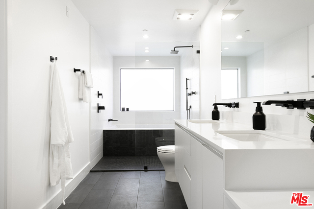 3 Bed Home for Sale in Los Angeles, California