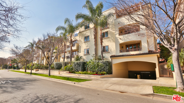 3 Bed Home for Sale in Beverly Hills, California