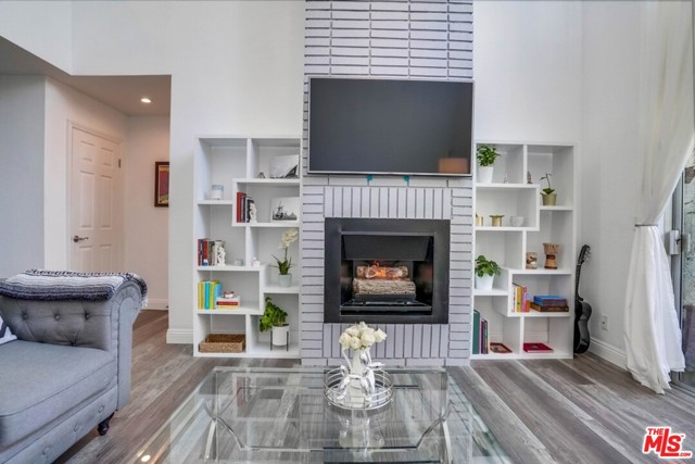 2 Bed Home for Sale in Studio City, California