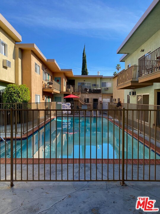  Income Home for Sale in Sherman Oaks, California