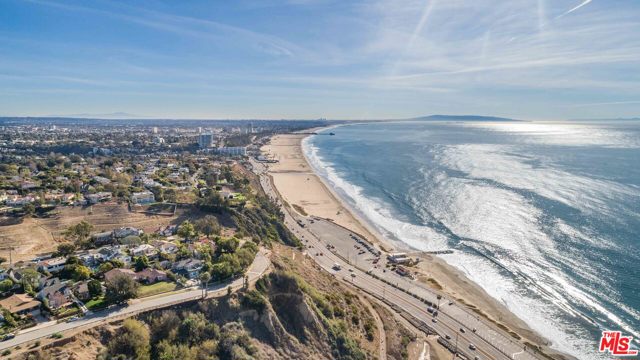 2 Bed Home for Sale in Pacific Palisades, California