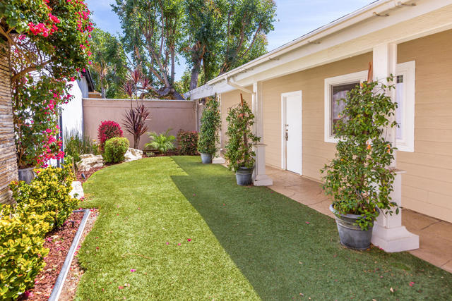 2 Bed Home for Sale in Agoura Hills, California