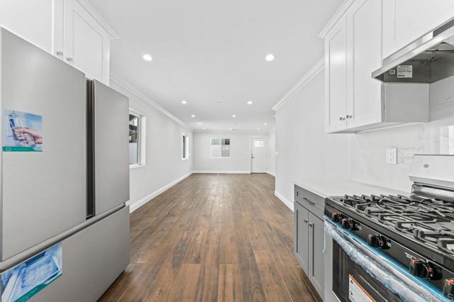 7 Bed Home for Sale in Los Angeles, California