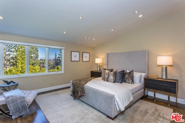 4 Bed Home for Sale in Los Angeles, California