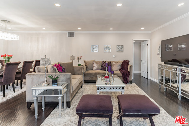 2 Bed Home for Sale in Sherman Oaks, California
